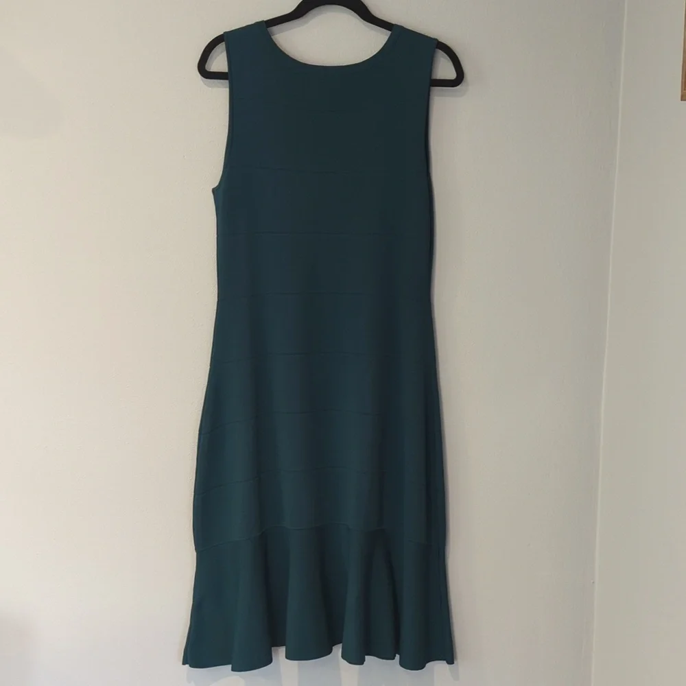 Vince Camuto Deep teal women's dress. Size 1X. Women's sleeveless dress.